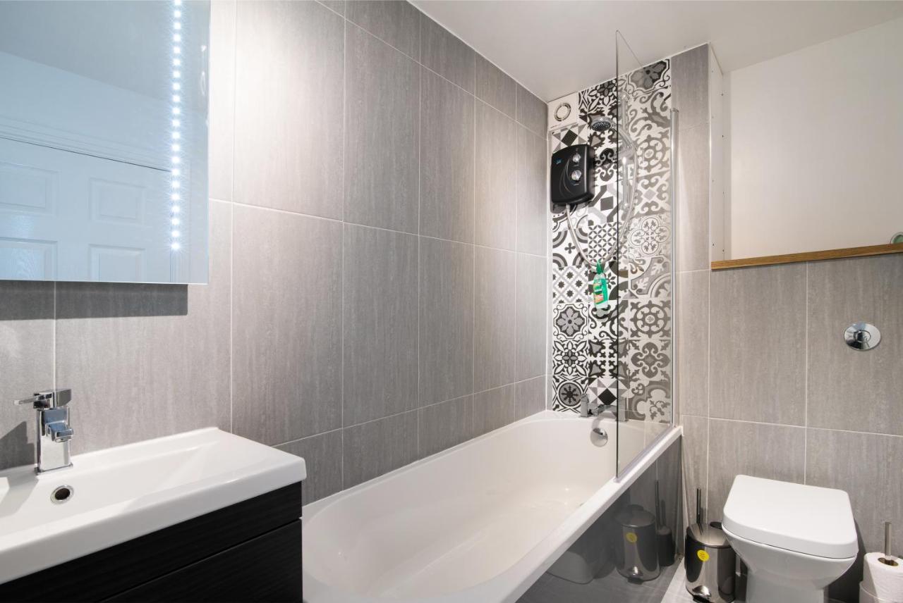매틀록 Immaculate 3 Bed House - Stunning Balcony Views 아파트 외부 사진