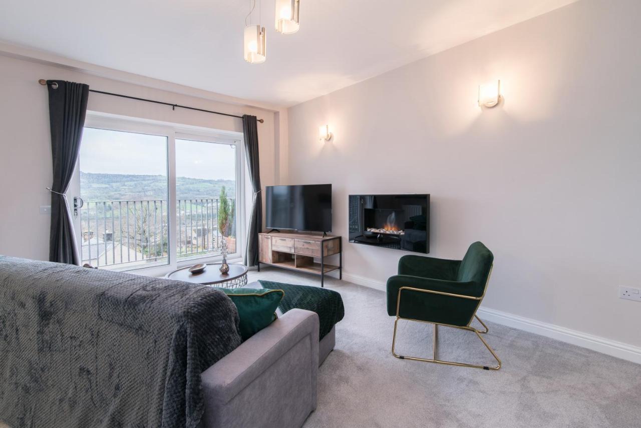 매틀록 Immaculate 3 Bed House - Stunning Balcony Views 아파트 외부 사진